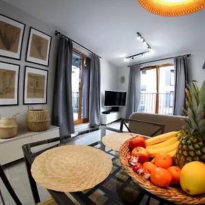 Apartman Browar Lubicz | Balcony | Elevator | Free Garage