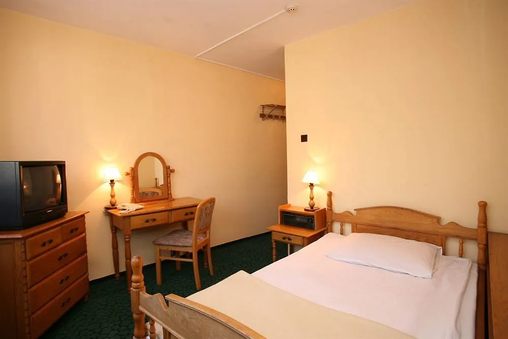 Hotel Gromada Zakopane 2*,